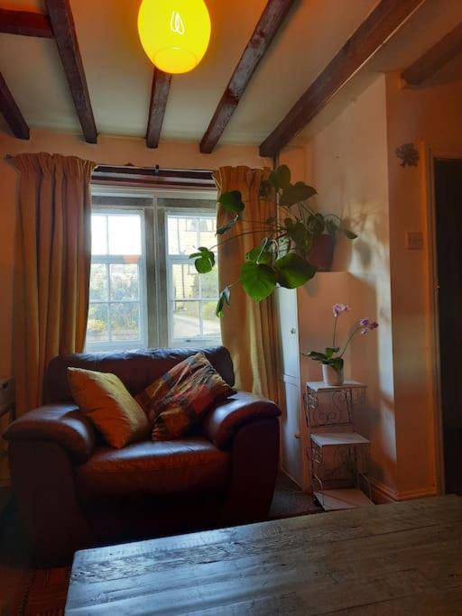 18Th-Century Three-Bedroom Mill Worker'S Cottage 클롬포드 외부 사진